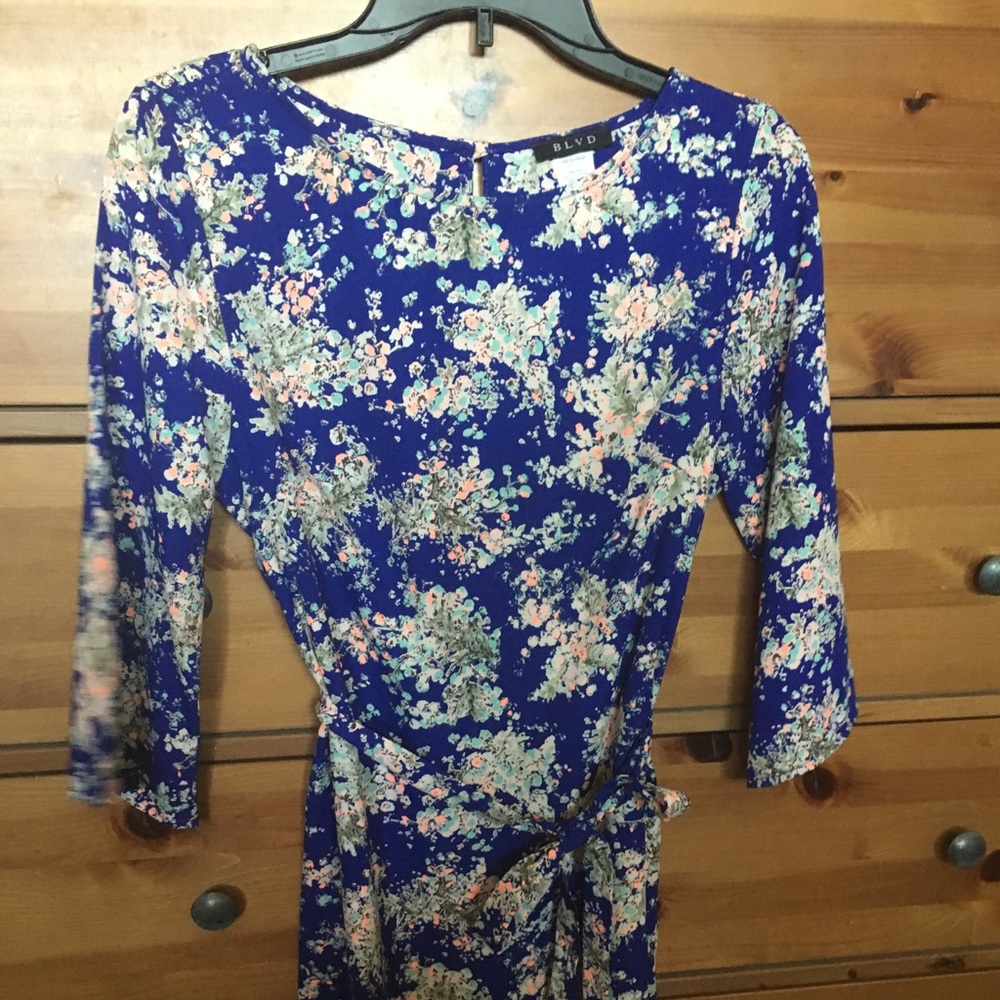 Gorgeous Royal Blue Floral Dress!  💙❤️ - Picture 6 of 8